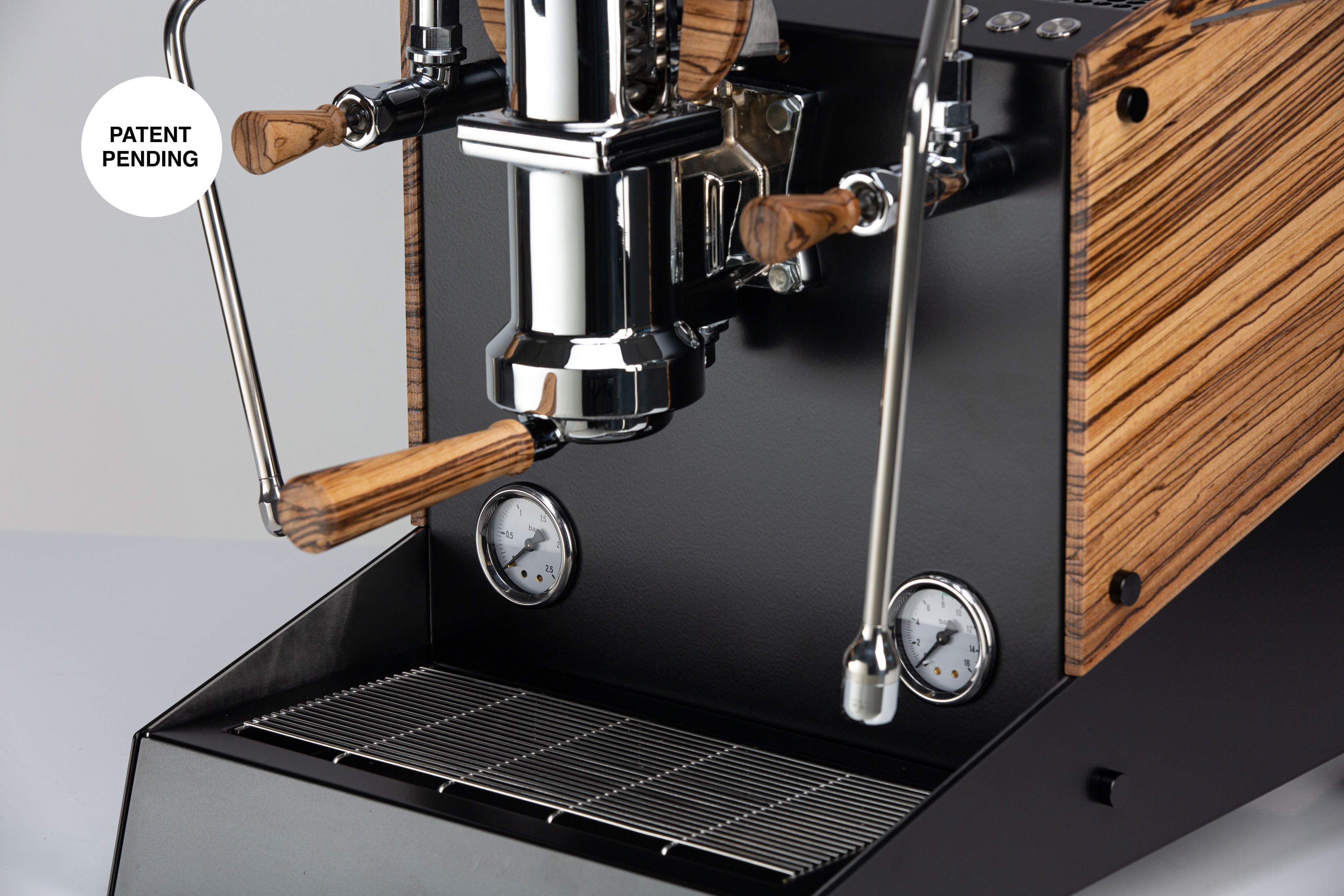 Nurri Leva Coffee Machine (Zebrano)