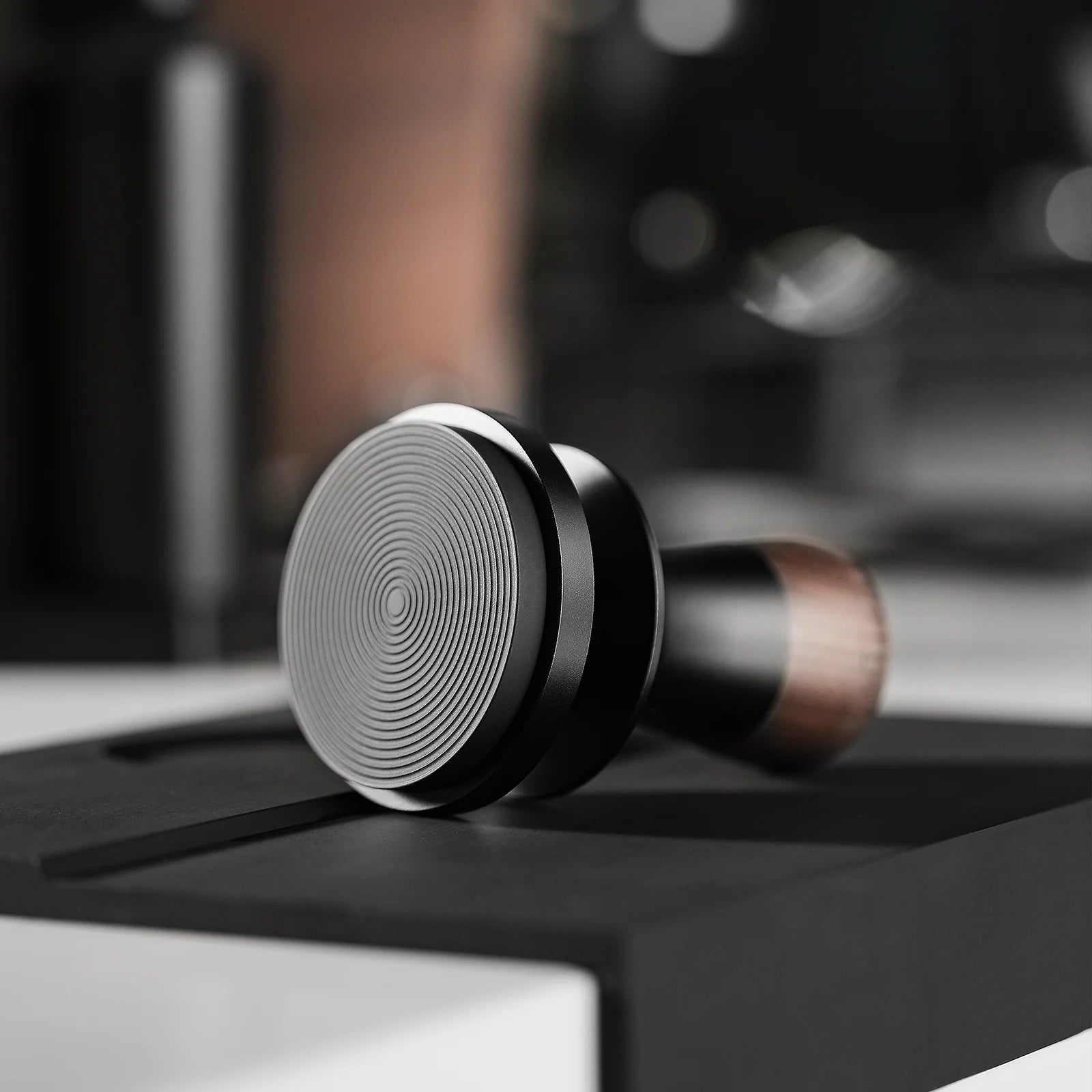 MHW-3BOMBER Flash Constant Pressure Tamper 2.0 Titanium Plated