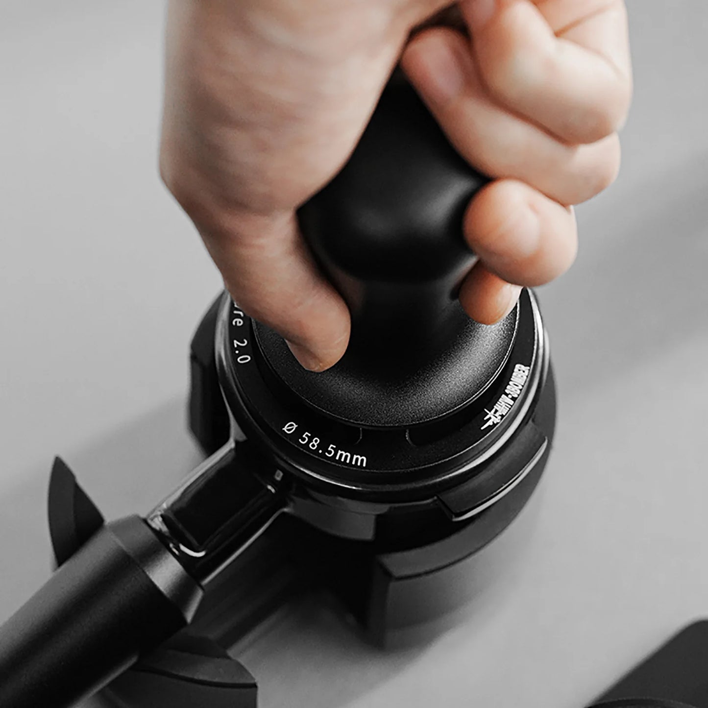 MHW-3BOMBER Astra Collection Constan Pressure Tamper