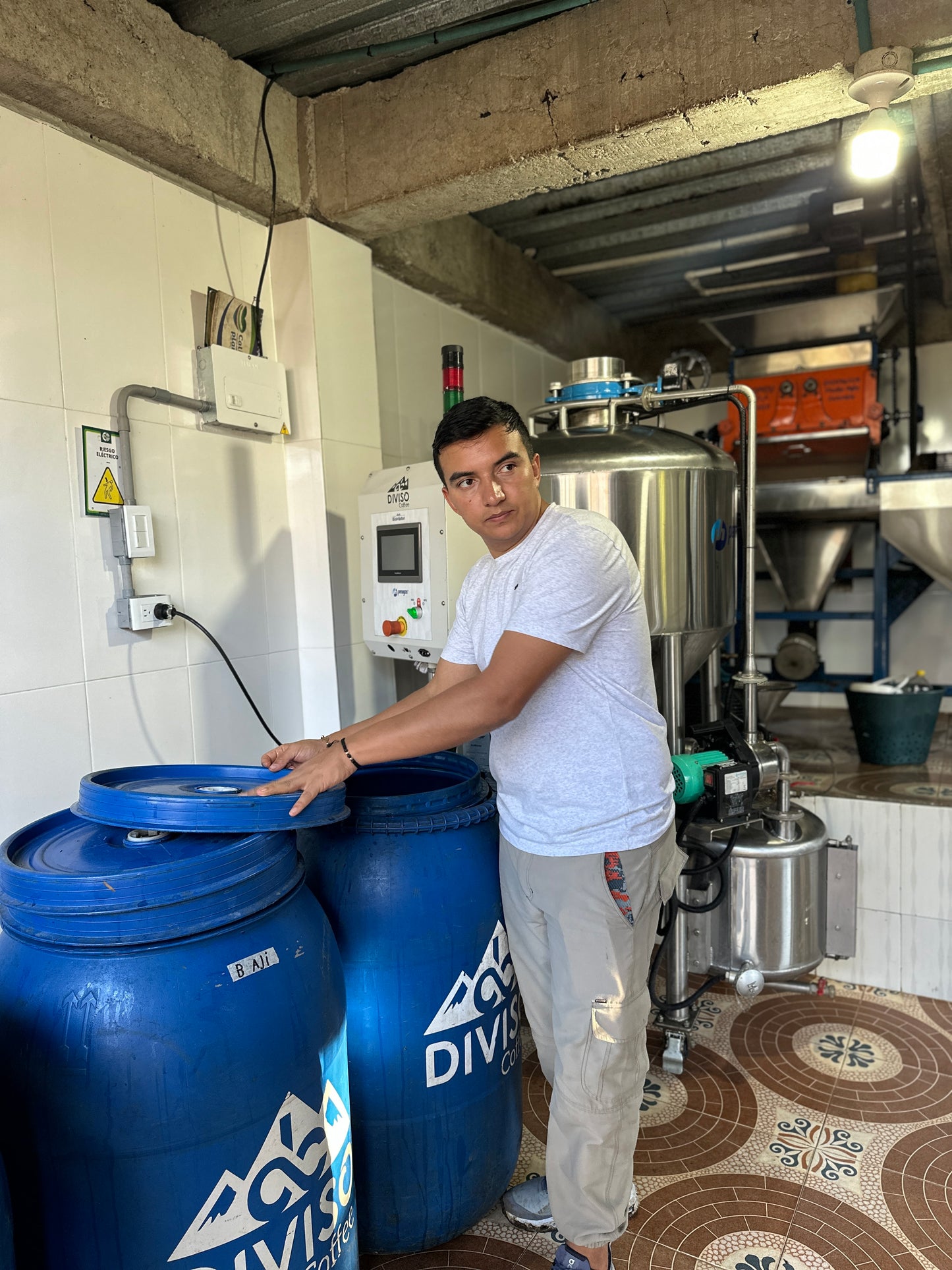 Colombia | El Diviso | Nestor Lasso | Aji Bourbon Tropical Fruit Forward Lush Natural | Signature Series