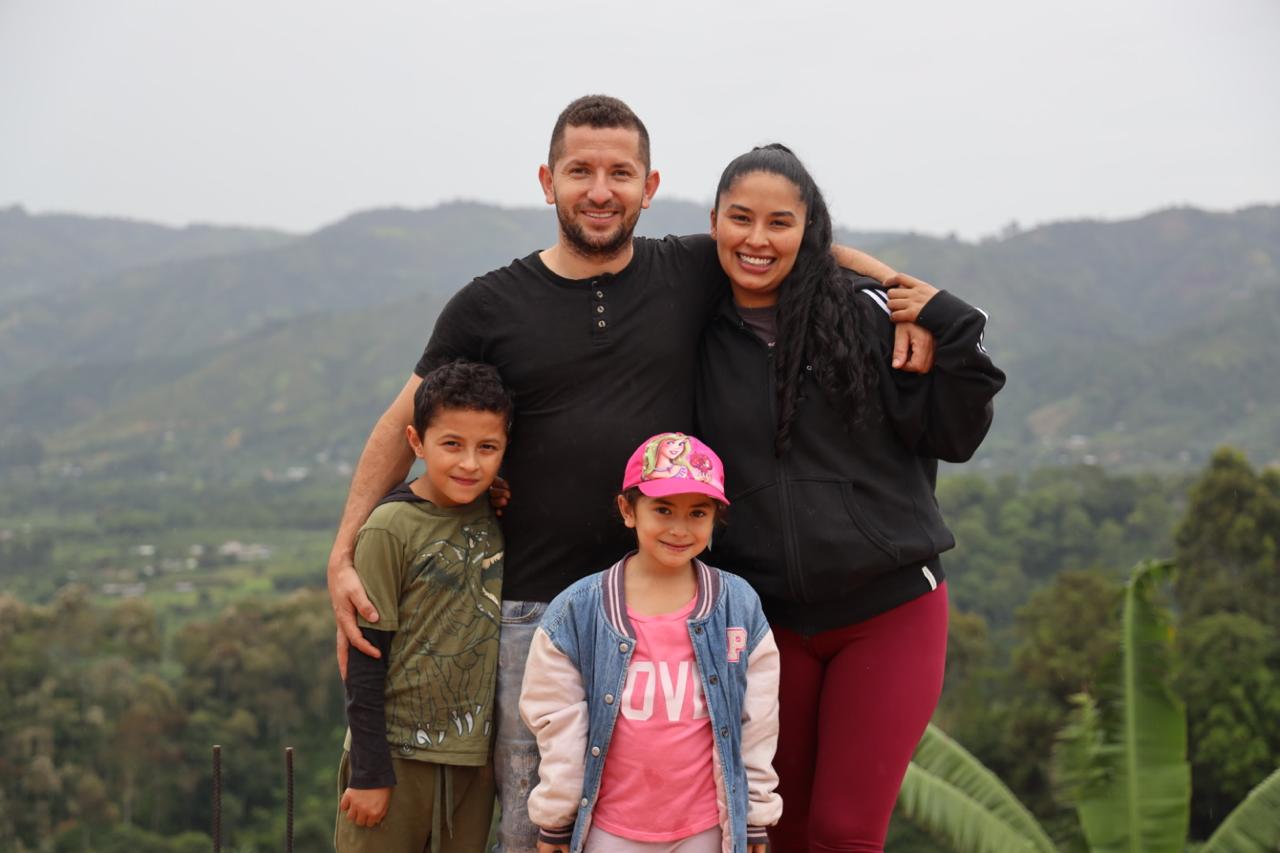 Colombia | Zarza | Jonathan Gasca | Pacamara Natural (Tropical Fruit Forward Lush) | Signature Series