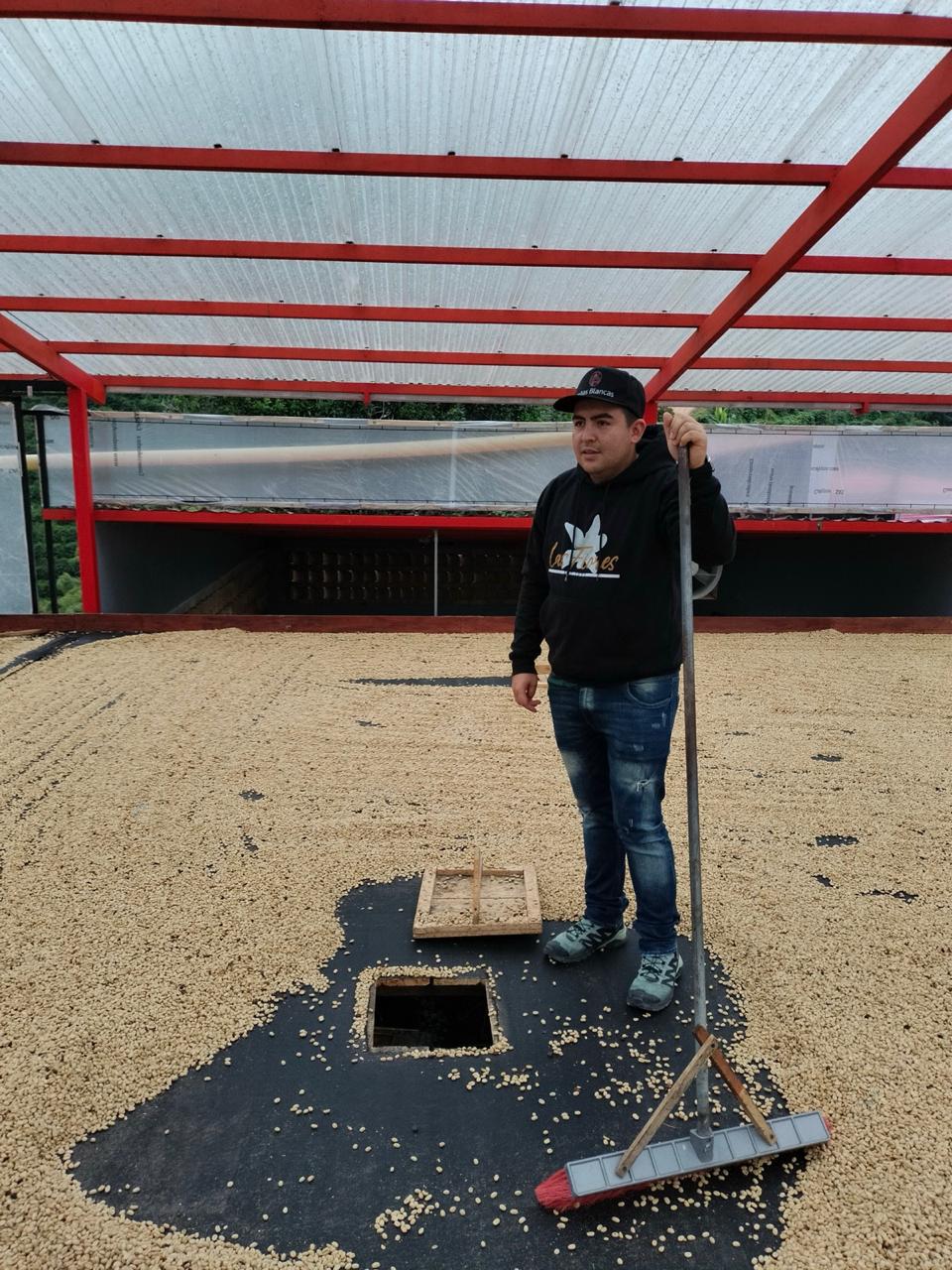 Colombia | Las Flores | Jhoan Vergara | Java Hydrohoney (Duo Cherry Velvet) | Signature Series