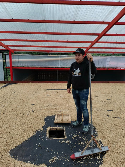 Colombia | Las Flores | Jhoan Vergara | Java Fruit Forward Berry Ensemble Natural | Signature Series