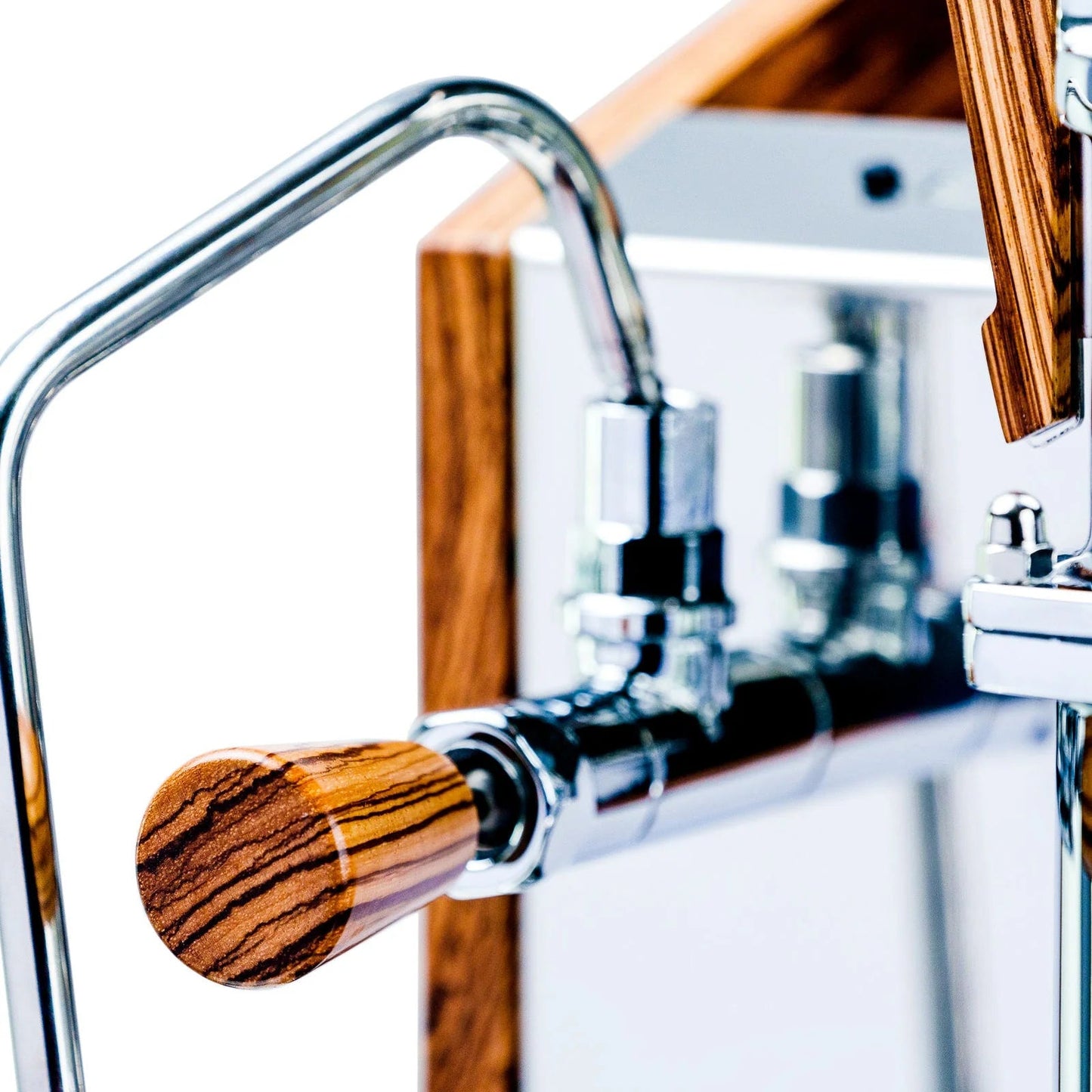 Nurri-Leva-Espresso-Machine-Clive-Coffee-KO-11.webp